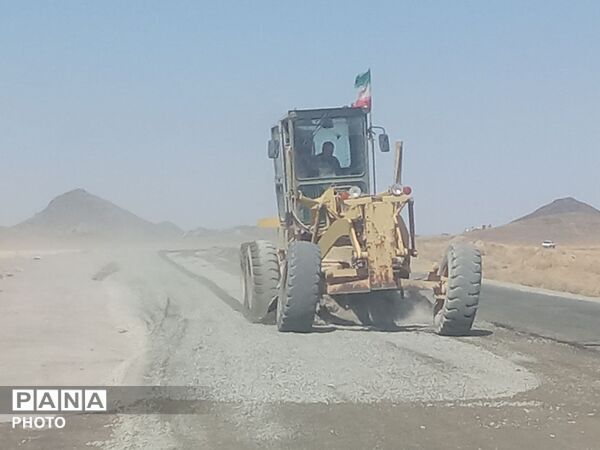 آغاز عملیات بازسازی جاده سلطان آباد به درخت سنجد 