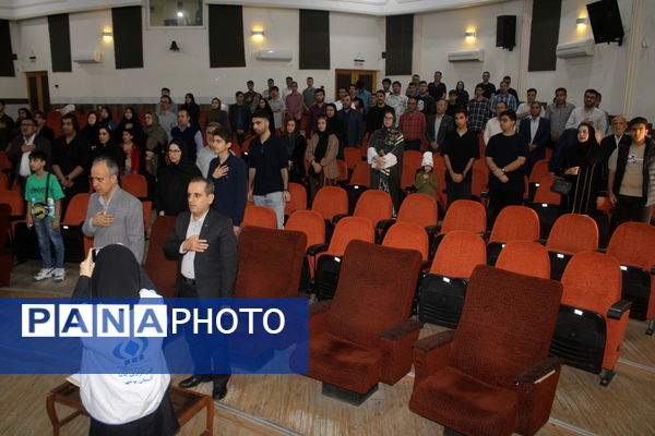 تجلیل از برگزیدگان دبیرستان شهید بهشتی شهرستان بوشهر (1)