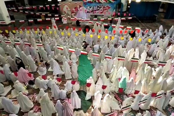 برگزاری جشن تکلیف مختص ۱۰۰۰ دانش‌آموز دختر در مسجد سلمان فارسی