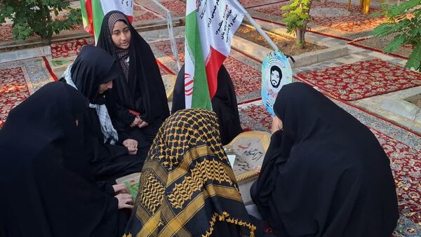 حس و حال دختران دانش‌آموز قم در اردوی راهیان نور