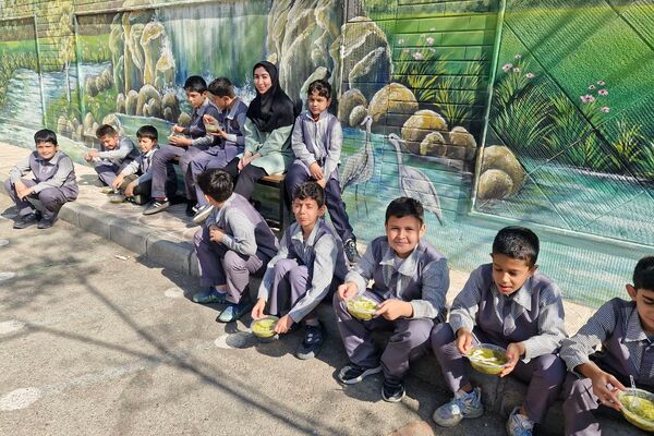 مراسم بزرگداشت خیر مدرسه ساز در دبستان بانو ابوالوفا ناحیه دو شهرری 