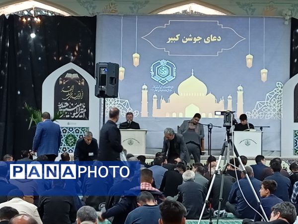 برگزای مراسم شب قدر و نوزدهم ماه رمضان در امامزاده سید حمزه کاشمر