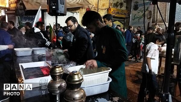 چایخانه فاطمه الزهرا در چهل و ششمین شب از اجتماعات مردمی نیشابور 