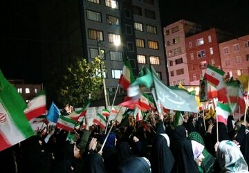 حضور پرشور مردم مقاوم کرج در راهپیمایی علیه رژیم غاصب اسرائیل 