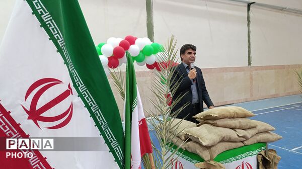 طنین آیین نمادین زنگ مهر و مقاومت در هنرستان خدیجه کبری شهرستان میبد