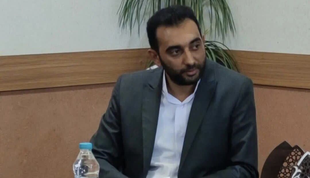 فقر نباید استعداد یک دانش‌آموز را از جامعه بگیرد