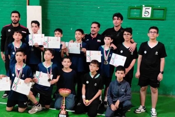 افتخارآفرینی دانش‌آموز منطقه ۱۴ تهران در مسابقات بدمینتون قهرمانی کشور
