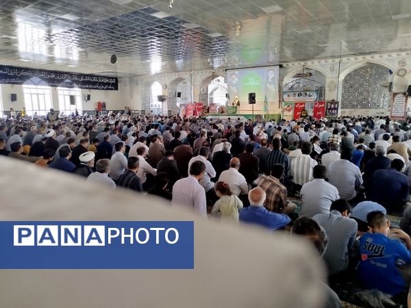 نماز جمعه شهرستان کاشمر با حضور پر رنگ مردم برگزار شد 