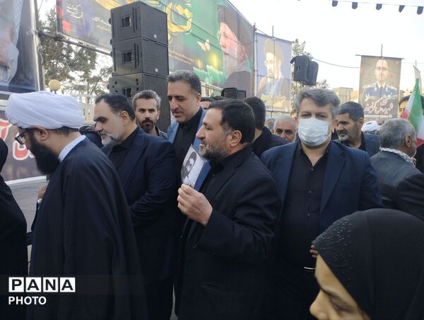 بیعت با سومین رهبر انقلاب اسلامی حضرت آیت الله  سید مجتبی حسینی خامنه ای (حفظه الله ) 