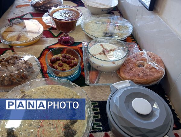 نمایشگاه صنایع دستی و جشنواره غذاهای سنتی به‌مناسبت دهه فجر 