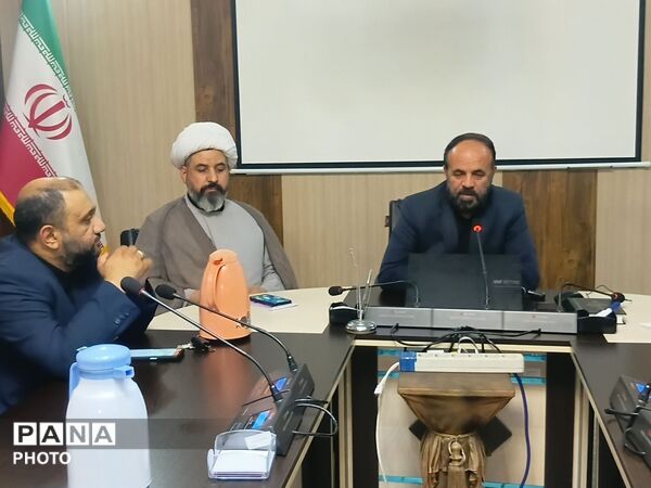 جلسه توجیهی و آموزشی دانش‌آموزان خبرنگار پانا اعزامی  استان البرز به مراسم وداع و تشییع قائد امت 