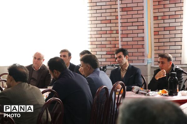 همایش مدیران کانون‌های فرهنگی‌تربیتی و اردوگاه‌های لرستان به میزبانی شهرستان دورود 
