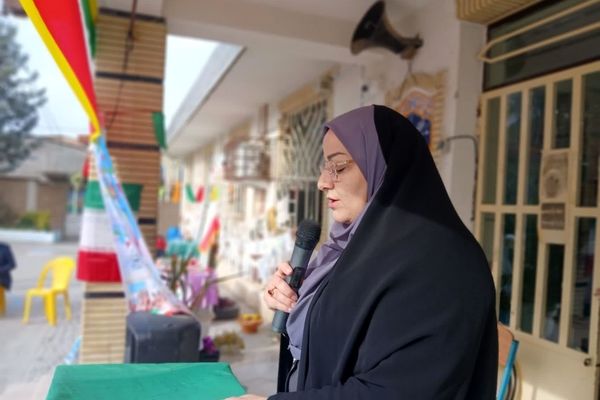 انقلاب اسلامی حاصل ایمان و ایستادگی ملت ایران است