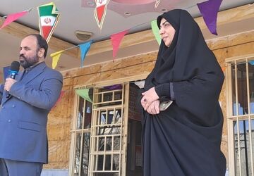 اقتدار ملی با اجرای سرود «ایرانمون» در دبیرستان حضرت معصومه(س) ناحیه 4 کرج