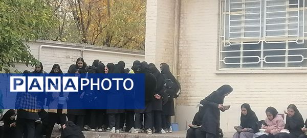 جشن روز دانش آموز دختران دبیرستان حضرت فاطمه و حضرت رقیه در مهدیه شهر بار نیشابور 