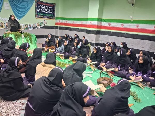 برگزاری محفل انس با قرآن کریم در مدرسه حضرت خدیجه کبری (س) جم
