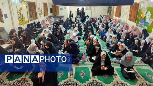 یادواره شهدا در دبستان شاهد حاج تقی آقا بزرگ ناحیه یک مشهد 