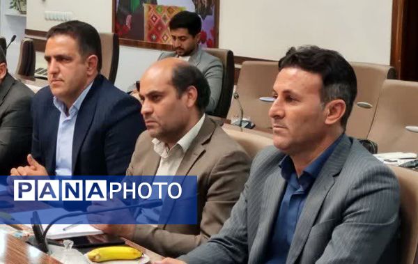 جلسه شورای آموزش و پرورش در فرمانداری خاتم 