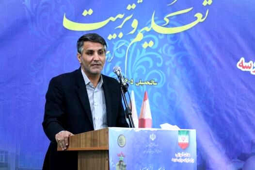 مدرسه باید کانون خلق آینده و همراه با تحولات پرشتاب جهان باشد