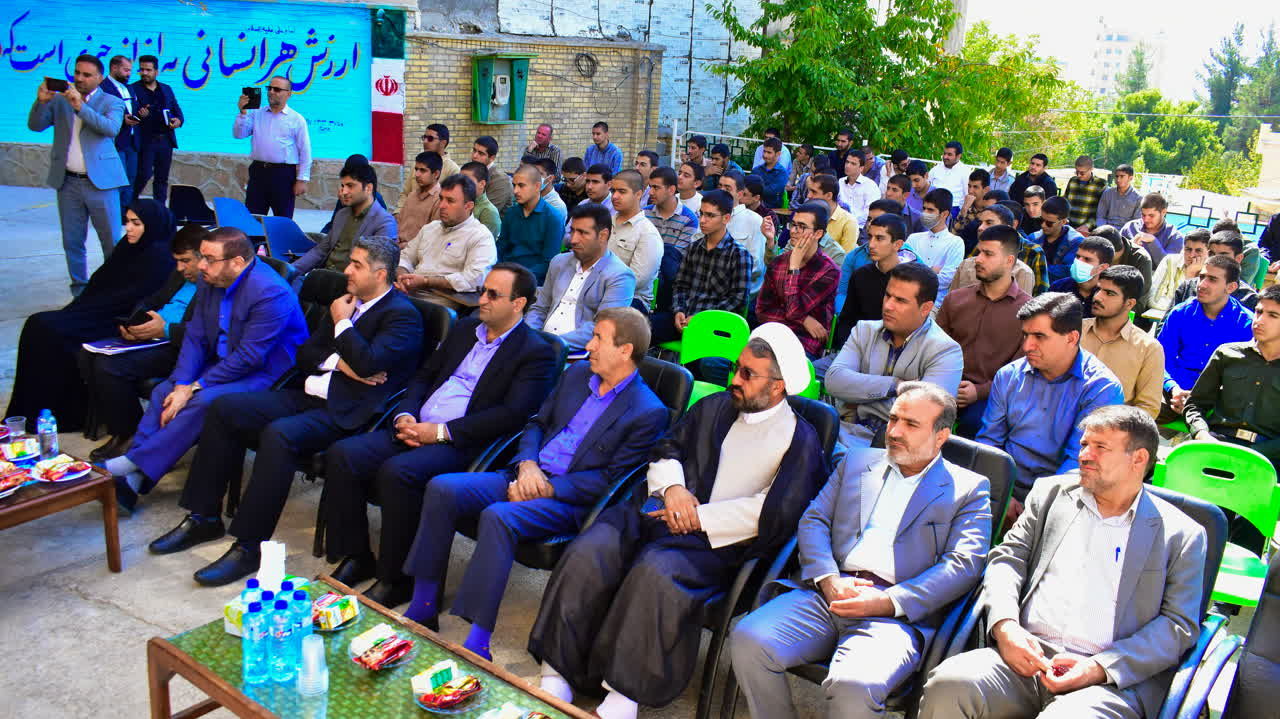 اجرای طرح «قاضی در مدرسه» زمینه‌ساز قانون‌پذیری و کاهش آسیب‌های اجتماعی 