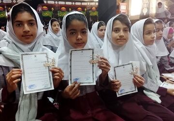 تجلیل از دانش آموزان در شهر چلیچه