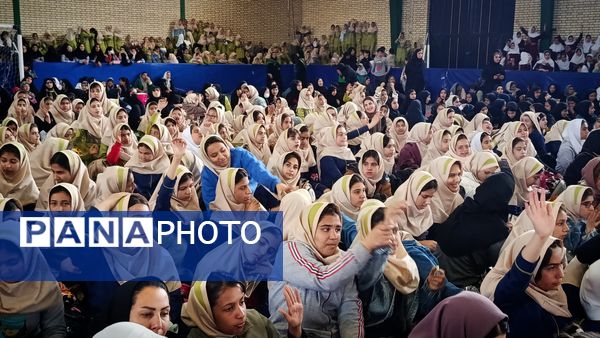 اجتماع ۳۰۰۰نفری دختران حاج قاسم به مناسبت ولادت حضرت معصومه(س) و روز دختر در شهرستان ملارد 