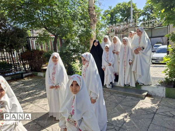 طنین اندازی سرود دختران میقات در مقتل شهید آرمان علی وردی