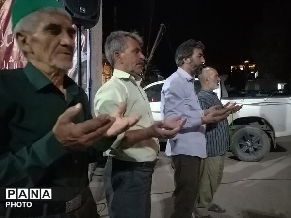 نماز جماعت همراه با اجتماعات شبانه در حسینیه شهدای شهر بار نیشابور 