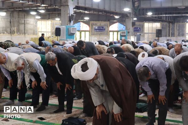  نماز جمعه در مصلی نسیم شهر