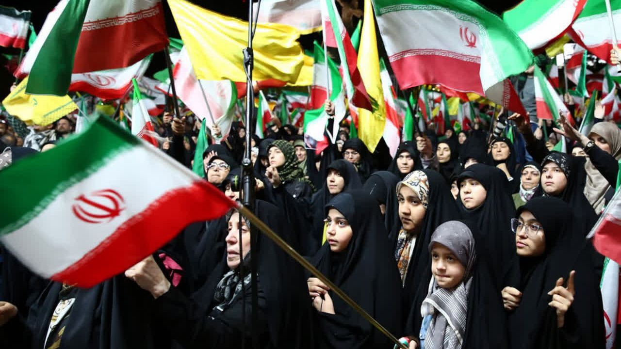 اجتماع شبانه خون‌خواهی شهادت رهبر انقلاب در چهل و ششمین شب 