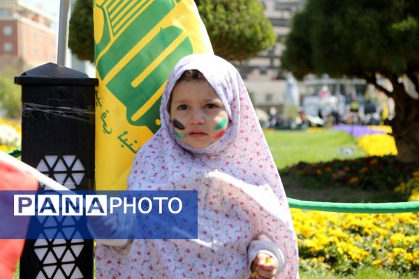 مشهد، حماسه‌ای به وسعت قدس؛ طنین فریاد مقاومت در خیابان‌ها