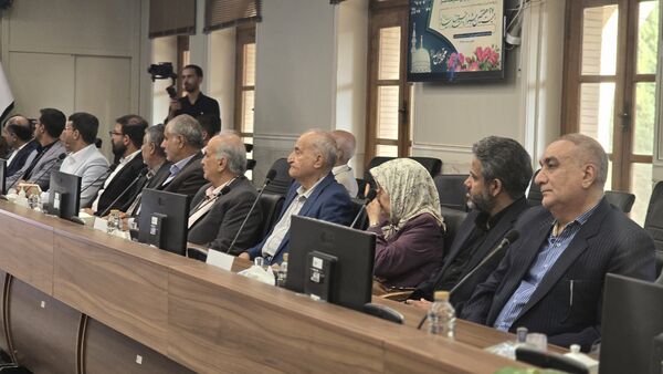 آیین رونمایی از پوستر بیست‌وهفتمین جشنواره خیرین مدرسه‌ساز استان اصفهان