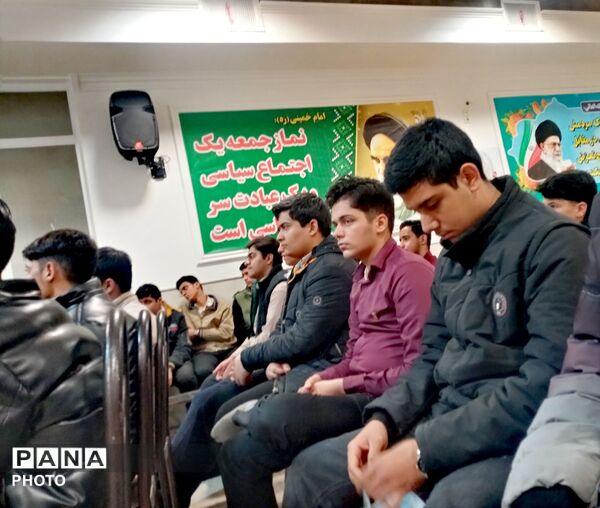  جلسه تبیینی همزمان با آغاز ماه مبارک رمضان در دفتر امام جمعه کاشمر