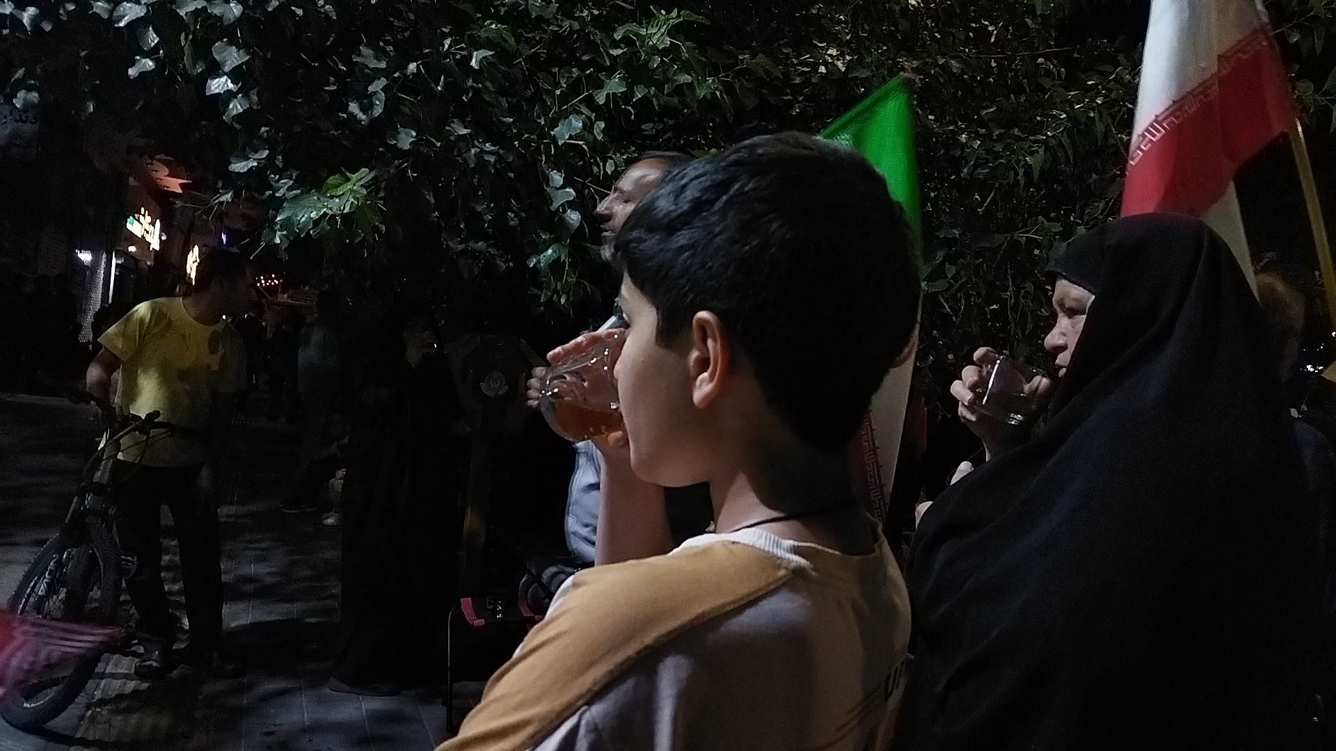 چایخانه حوزه علمیه گلشن در شب صد و شصت و دوم 