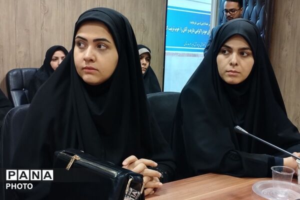 آیین تجلیل از فعالان حوزه پرورشی در بهارستان دو