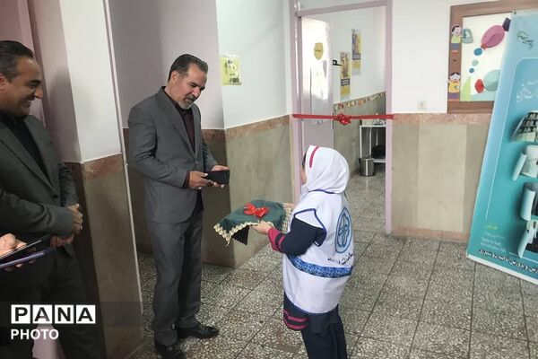 افتتاح اتاق بهداشت به مناسبت هفته سلامت در دبستان حنانه شهرری