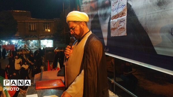 طنین دوباره «لبیک یا خامنه‌ای» در نورآباد