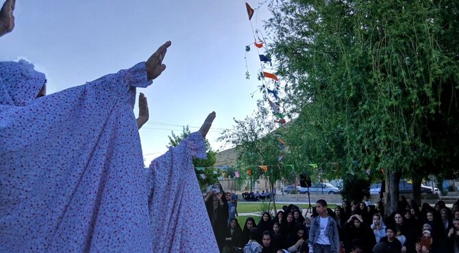عطر غدیر در کوچه‌پس‌کوچه‌های روستای سرتشنیز