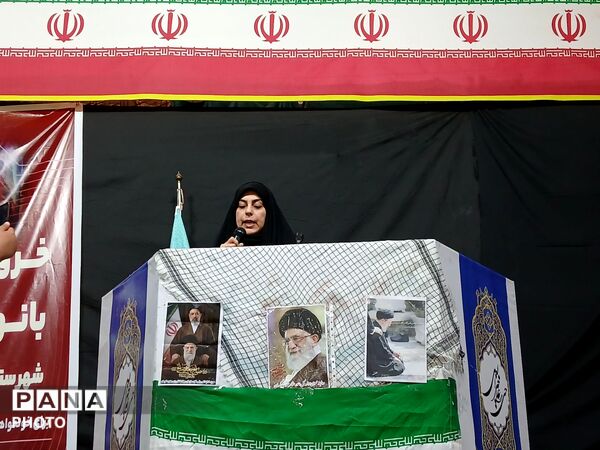 بیعت بانوان جیرفت‌زمین با رهبر انقلاب اسلامی