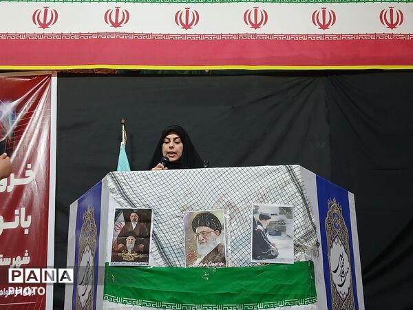 بیعت بانوان جیرفت‌زمین با رهبر انقلاب اسلامی