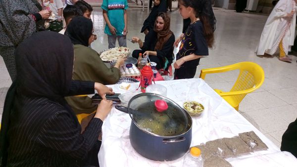 بازارچه خیریه به‌مناسبت روز ولادت حضرت زینب (س)