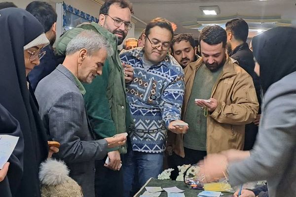 آیین بزرگداشت روز پدر در دبستان شاهد فاطمه زهرا (س)