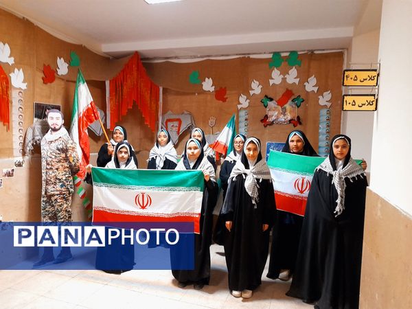 شور و نشاط دانش‌آموزان مدارس منطقه پردیس در جشن‌های دهه فجر انقلاب اسلامی 