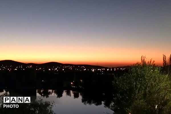 علم‌ها در دل آب