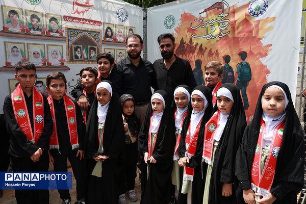 موکب «عشاق‌الحسین» سازمان دانش آموزی در راهپیمایی خانوادگی جاماندگان اربعین حسینی - تهران/ 2