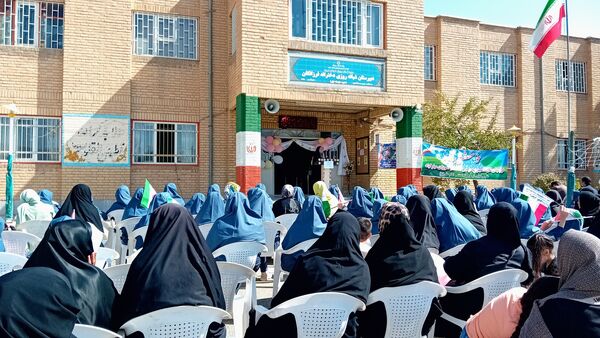 نواختن زنگ مهر و آغاز سال تحصیلی جدید در شهرستان کمیجان