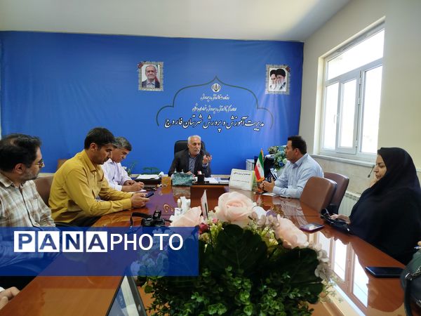 جلسه مدیران پروژه‌های نهضت توسعه عدالت در فضاهای آموزشی در فاروج