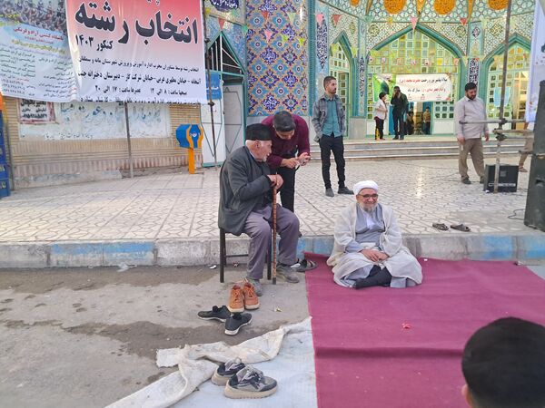جشن ولادت پیامبر اکرم (ص) و امام جعفر صادق (ع) و گرامیداشت آغاز هفته دفاع مقدس در شهر آشخانه  