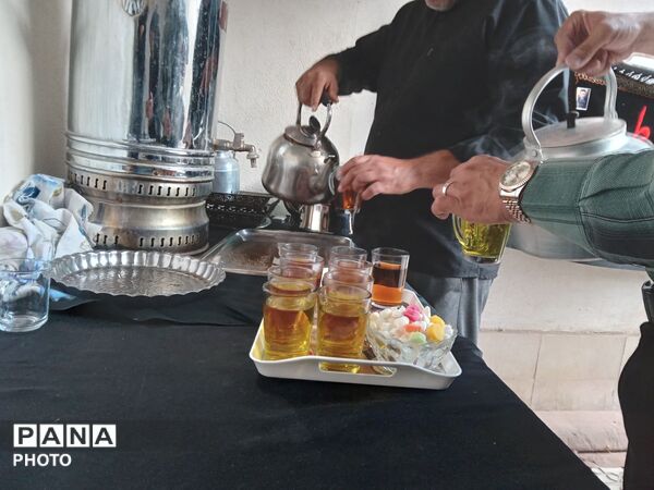 عزاداری عاشقان اهل‌بیت (ع) در کوچه پنج‌تن نیشابور 