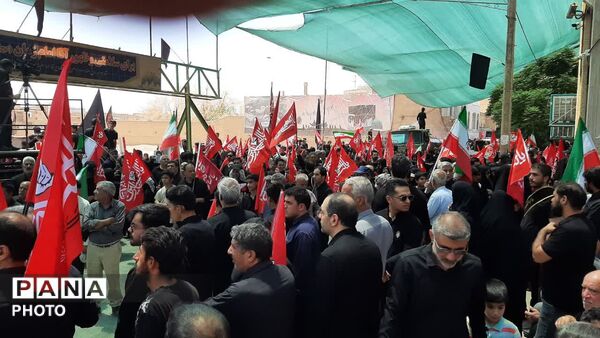 موکب‌های اربعینی «عشاق الحسین» و «با انرژی‌ها» سازمان دانش‌آموزی یزد در نجف‌آباد 